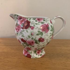 Vintage Caldo Freddo Creamer Red and Pink Roses